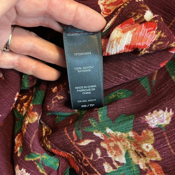 NWT Warehouse One high low bottom, crinkle rayon flutter sleeve dress - Picture 9 of 9